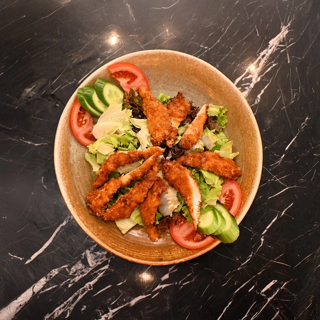 Çıtır Tavuklu Salata