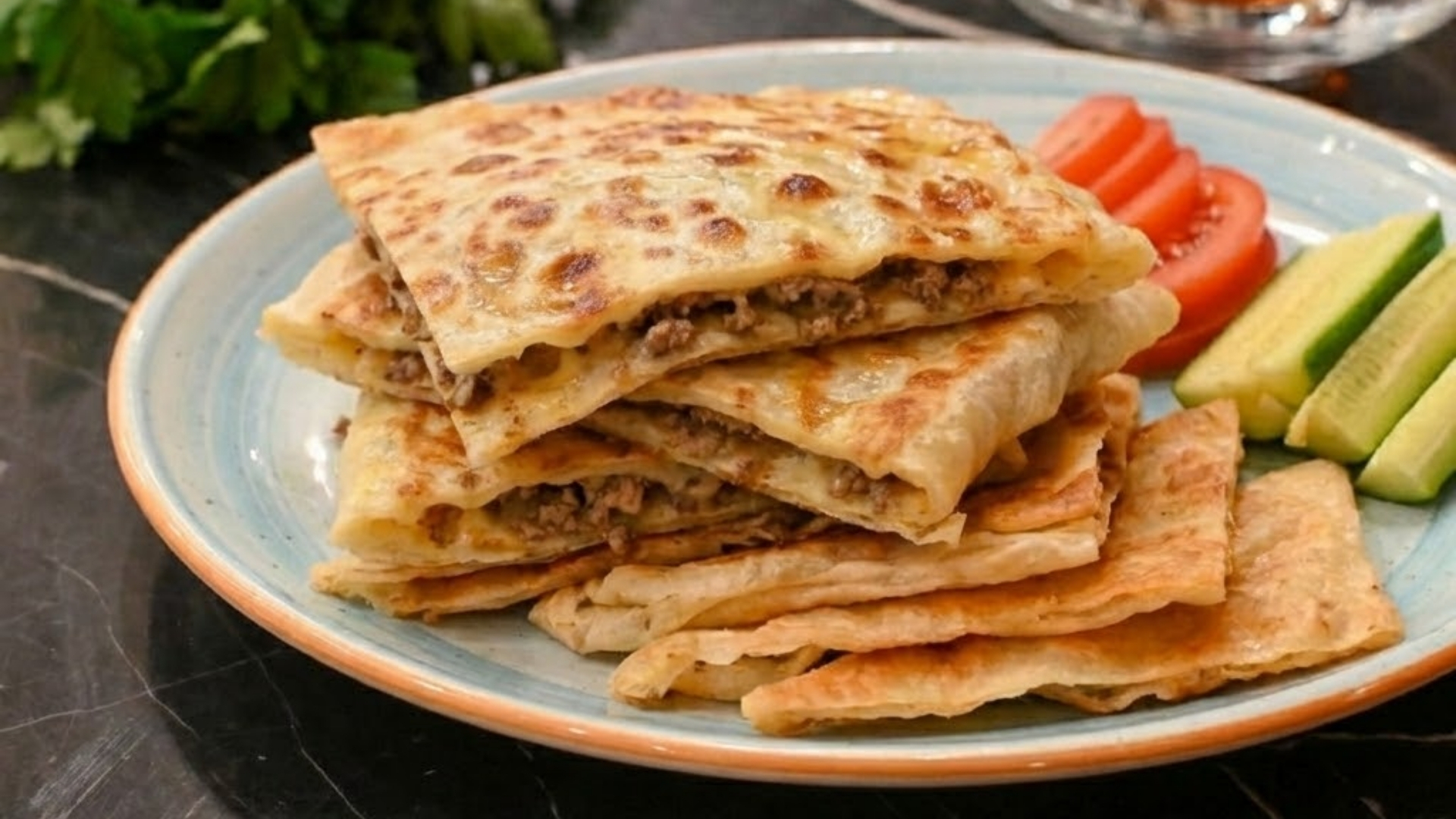 Kavurma Kaşarlı Gözleme