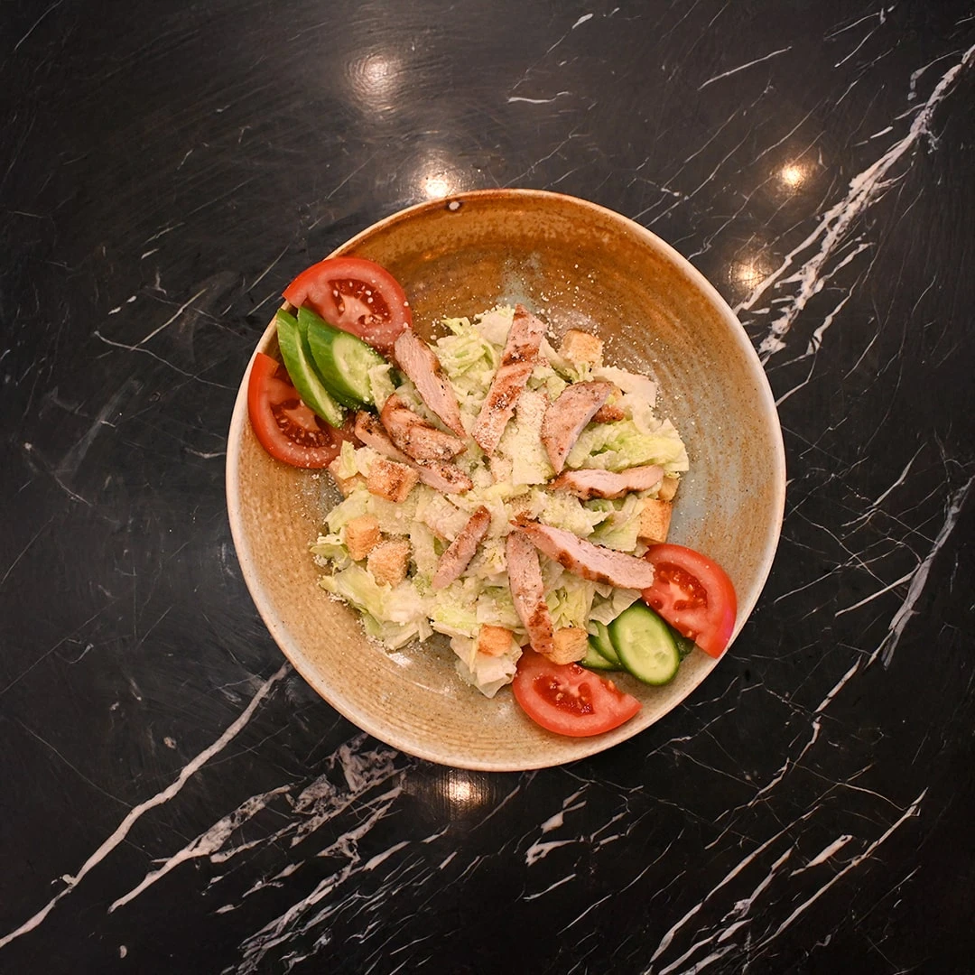 Tavuklu Sezar Salata